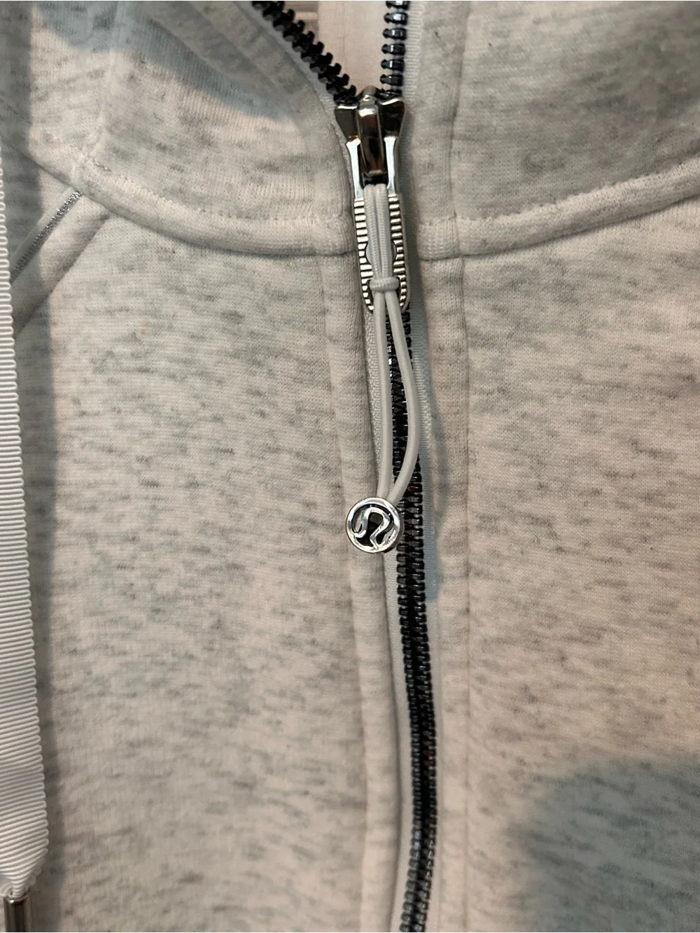 Lululemon Scuba Size 10 Full Zip Light Gray Hoodie Sweatshirt Warm